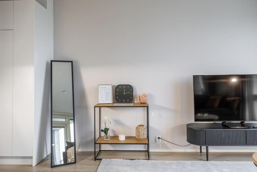 Koda Apartment - Taiga Suite - City Center - Free Wi-Fi 罗瓦涅米 外观 照片